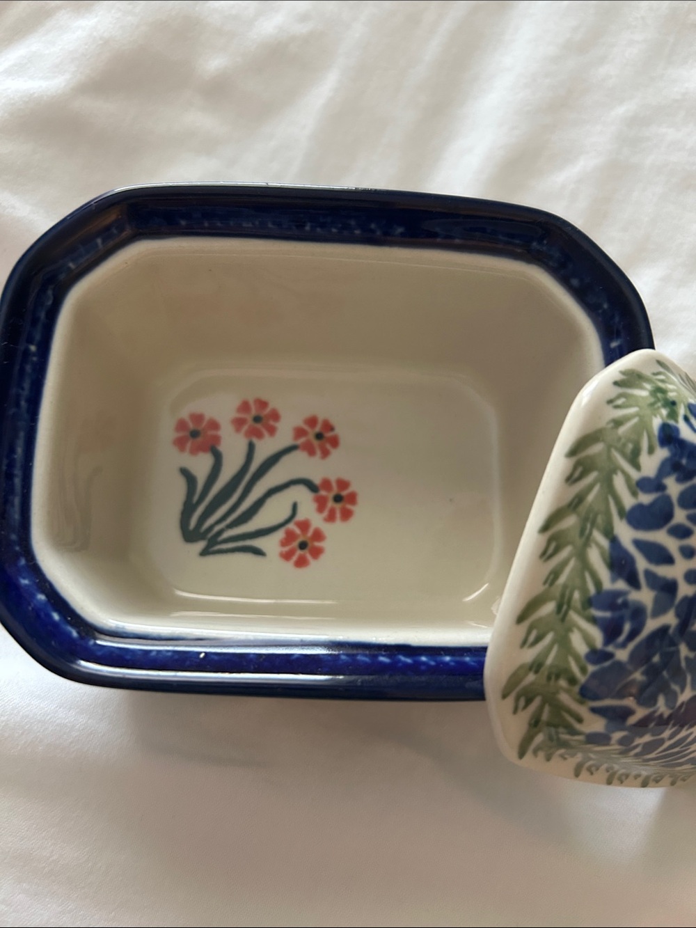 Polish Pottery Hand-Painted Floral Ceramic Trinket Dish with Blue Trim - Picture 3 of 6